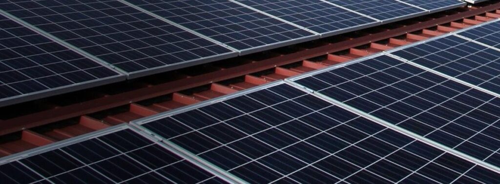 Сендвіч панелі та сонячні панелі Сендвіч панелі та сонячні панелі