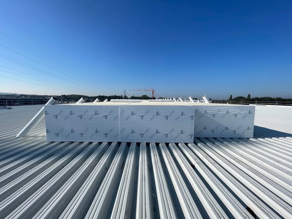 Плоская кровля с термпиром. склад